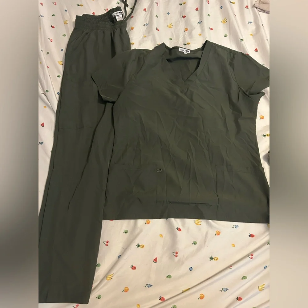 Colorful Scrub Set - Picture 9 of 11